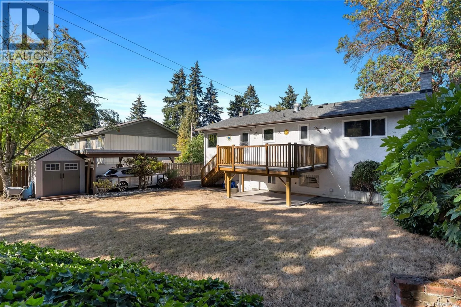 553 Acland Ave