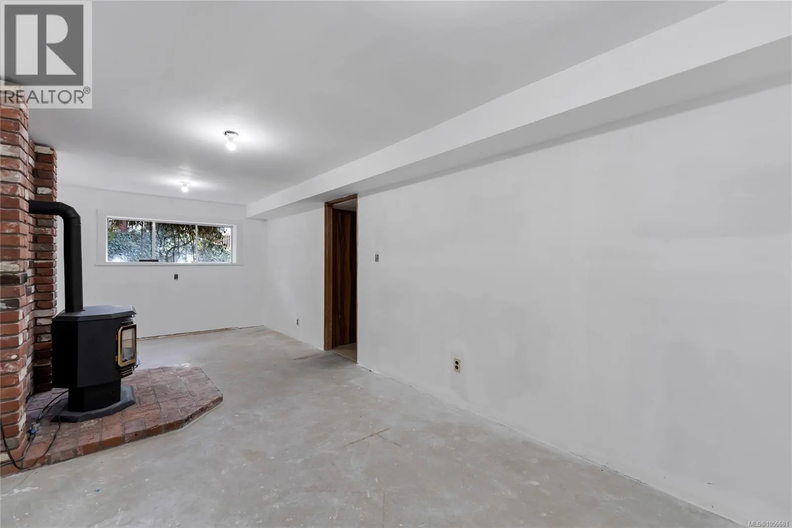 553 Acland Ave