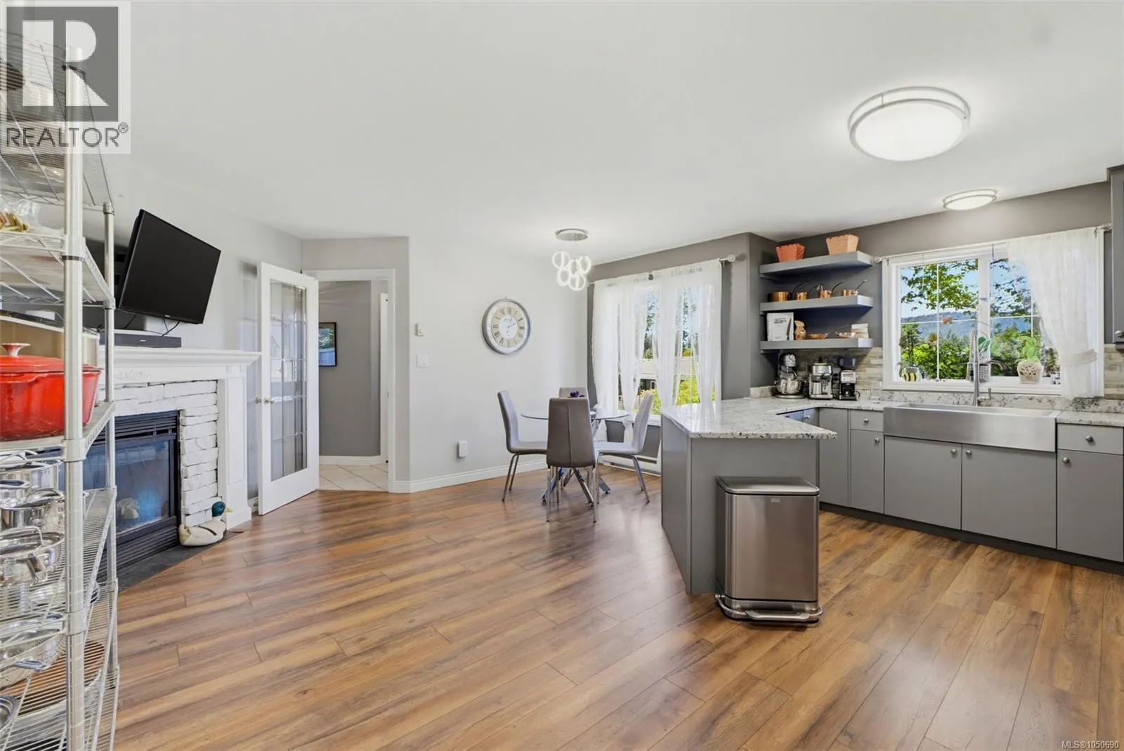 7201 Austins Pl