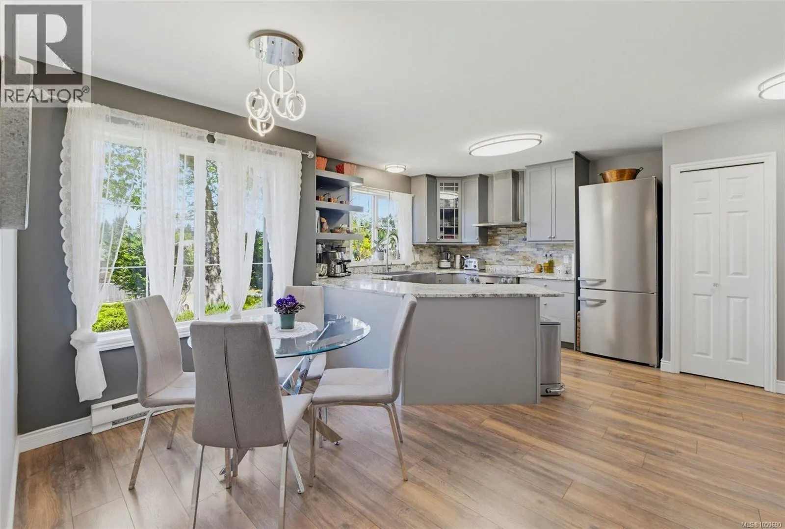 7201 Austins Pl