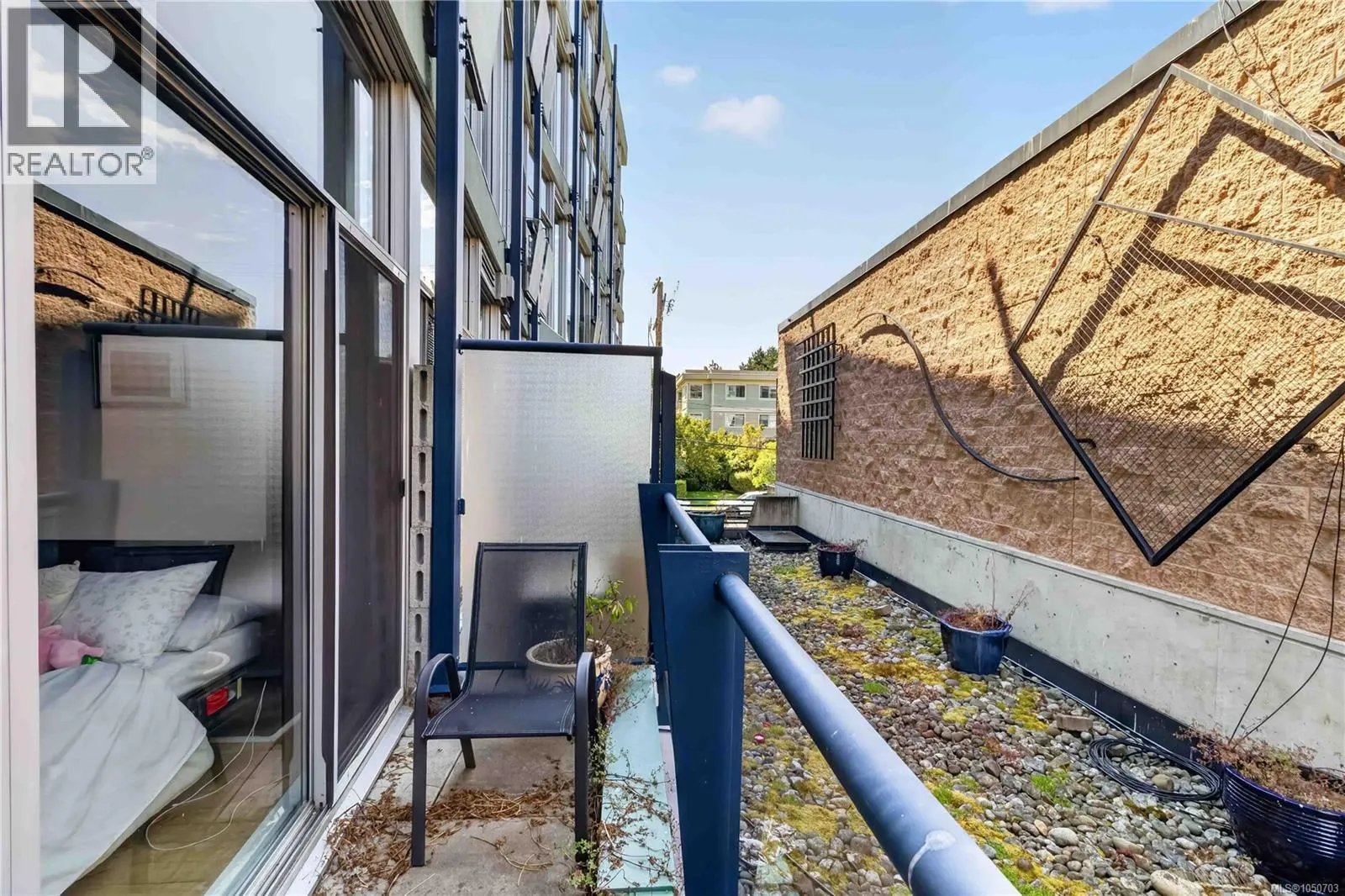 213 1061 Fort St