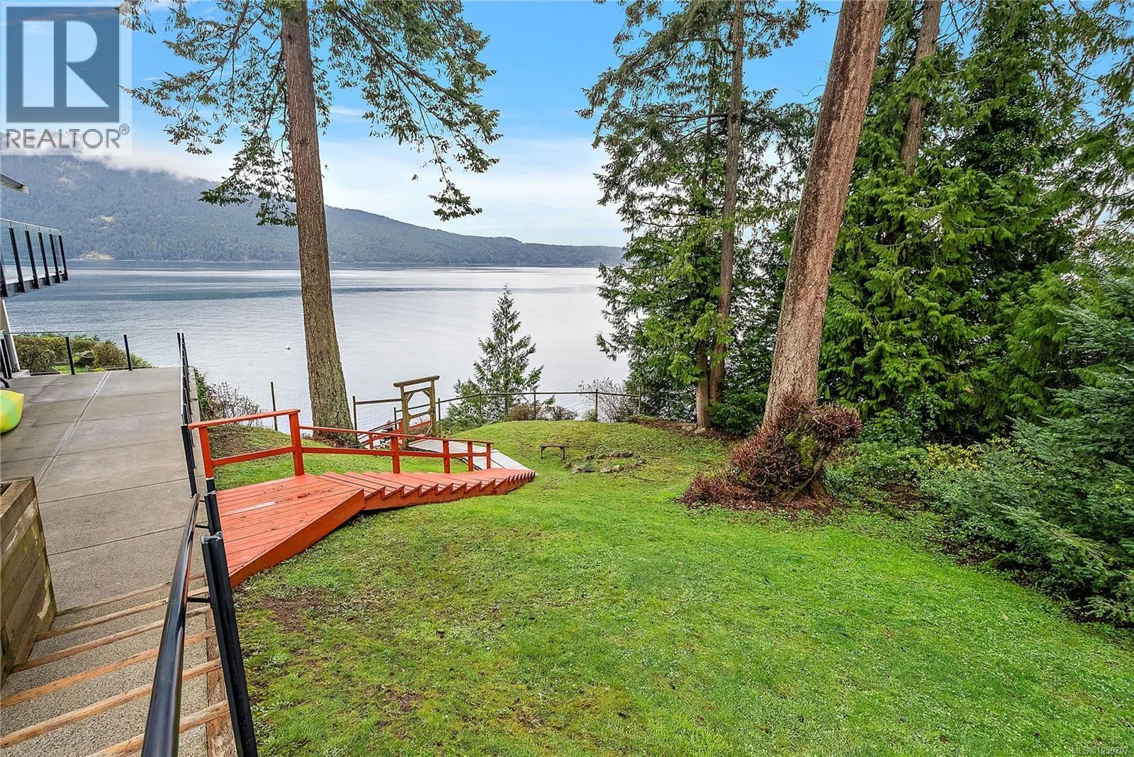 976 Lands End Rd