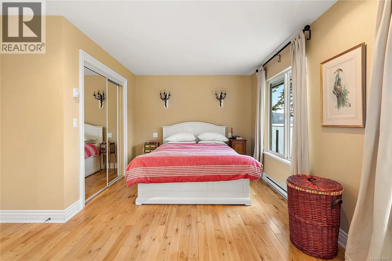 976 Lands End Rd