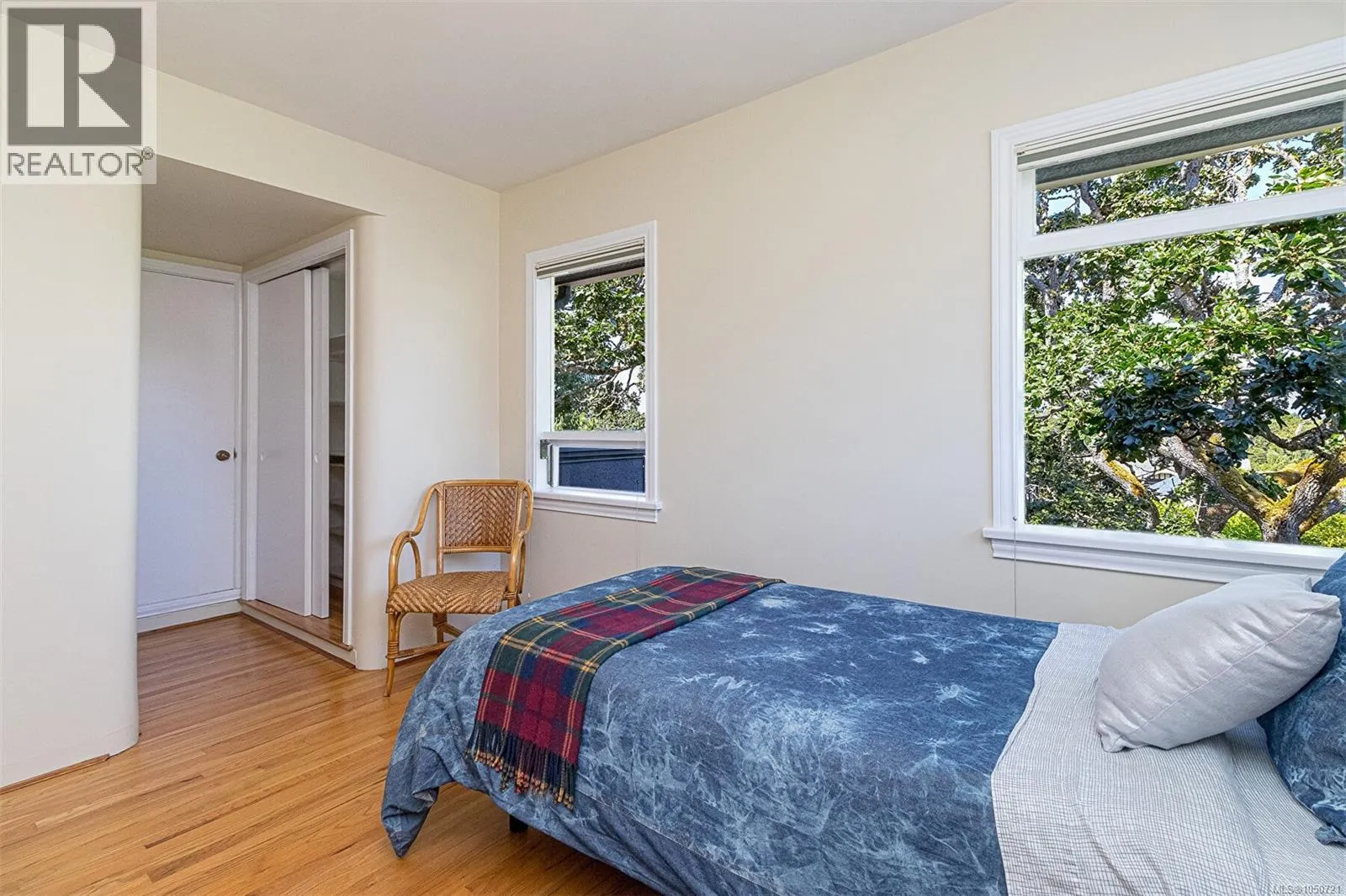 1 Briar Pl