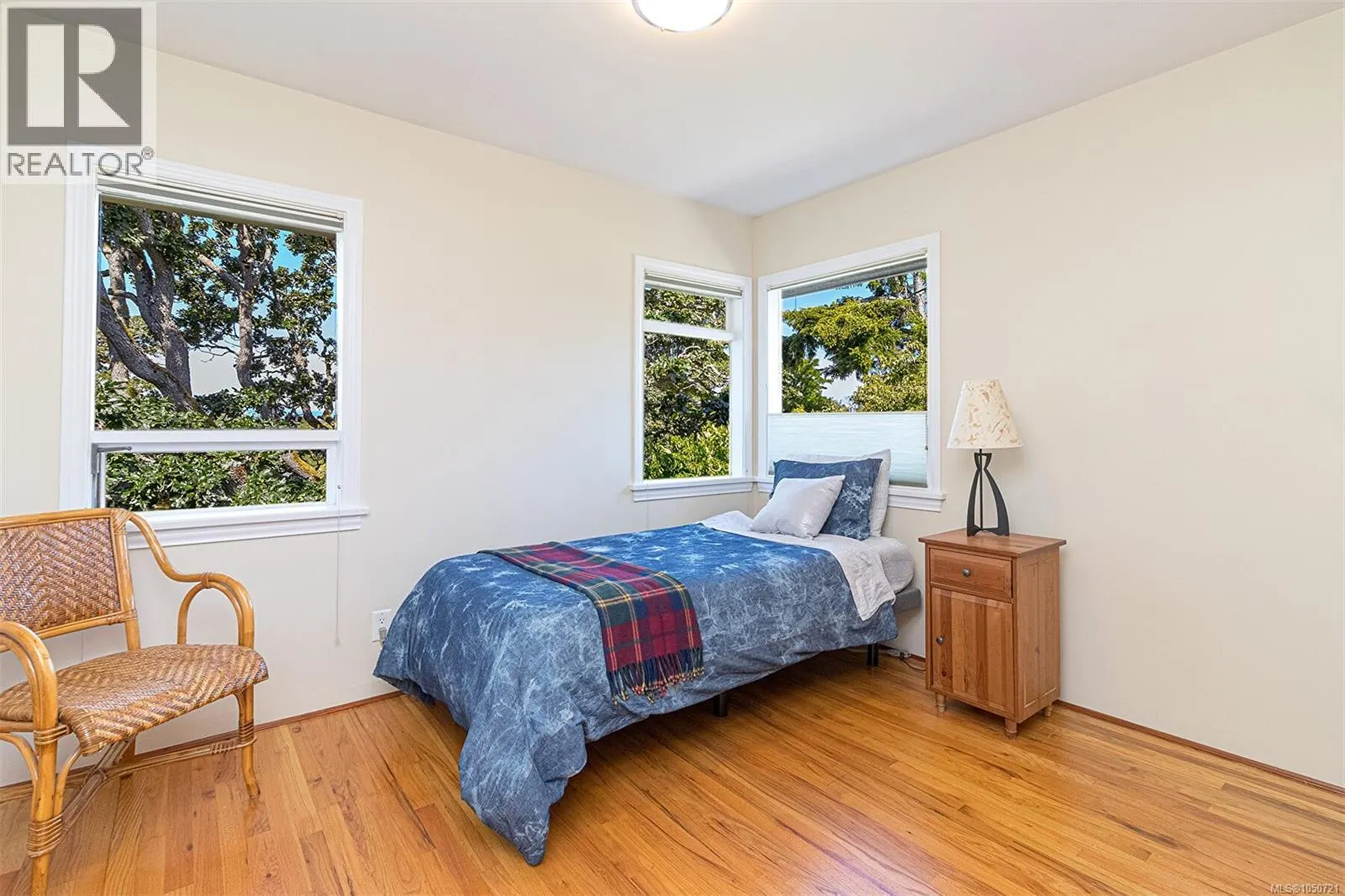 1 Briar Pl