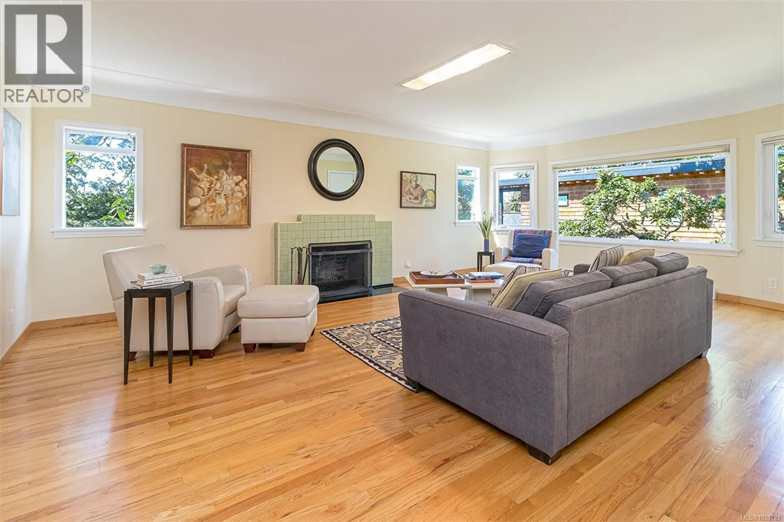 1 Briar Pl