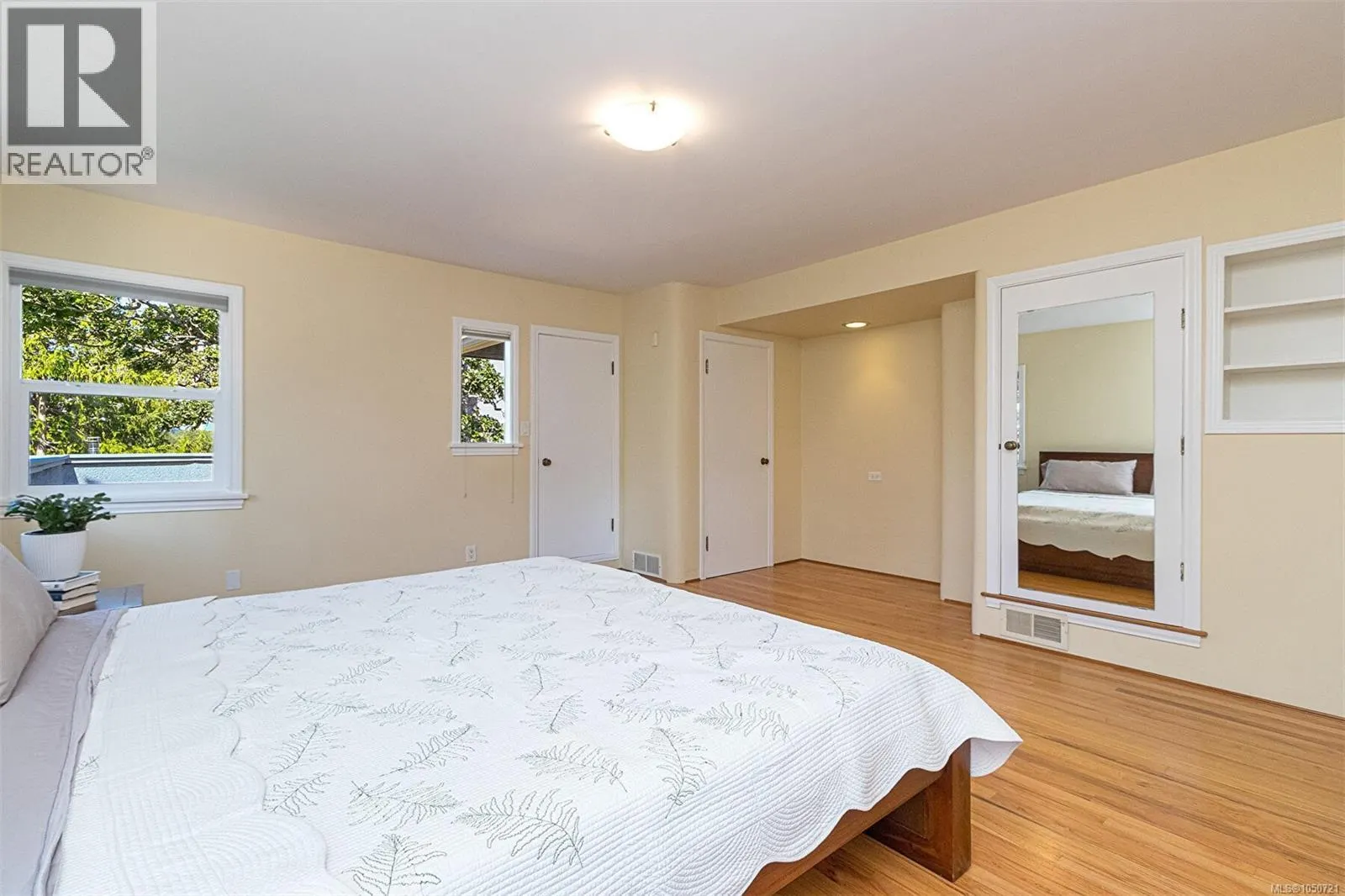 1 Briar Pl
