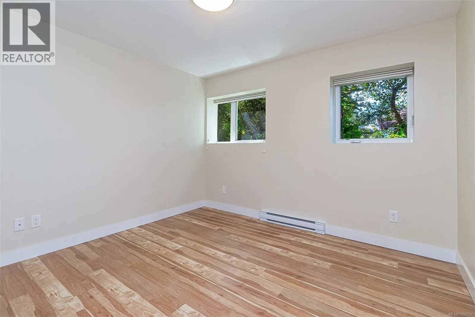 1 Briar Pl