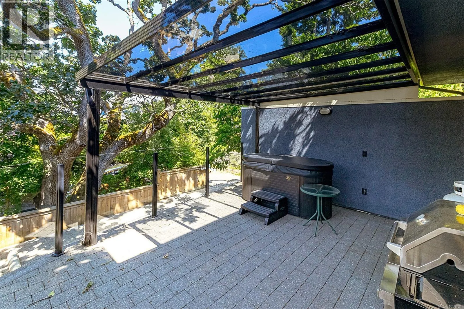 1 Briar Pl