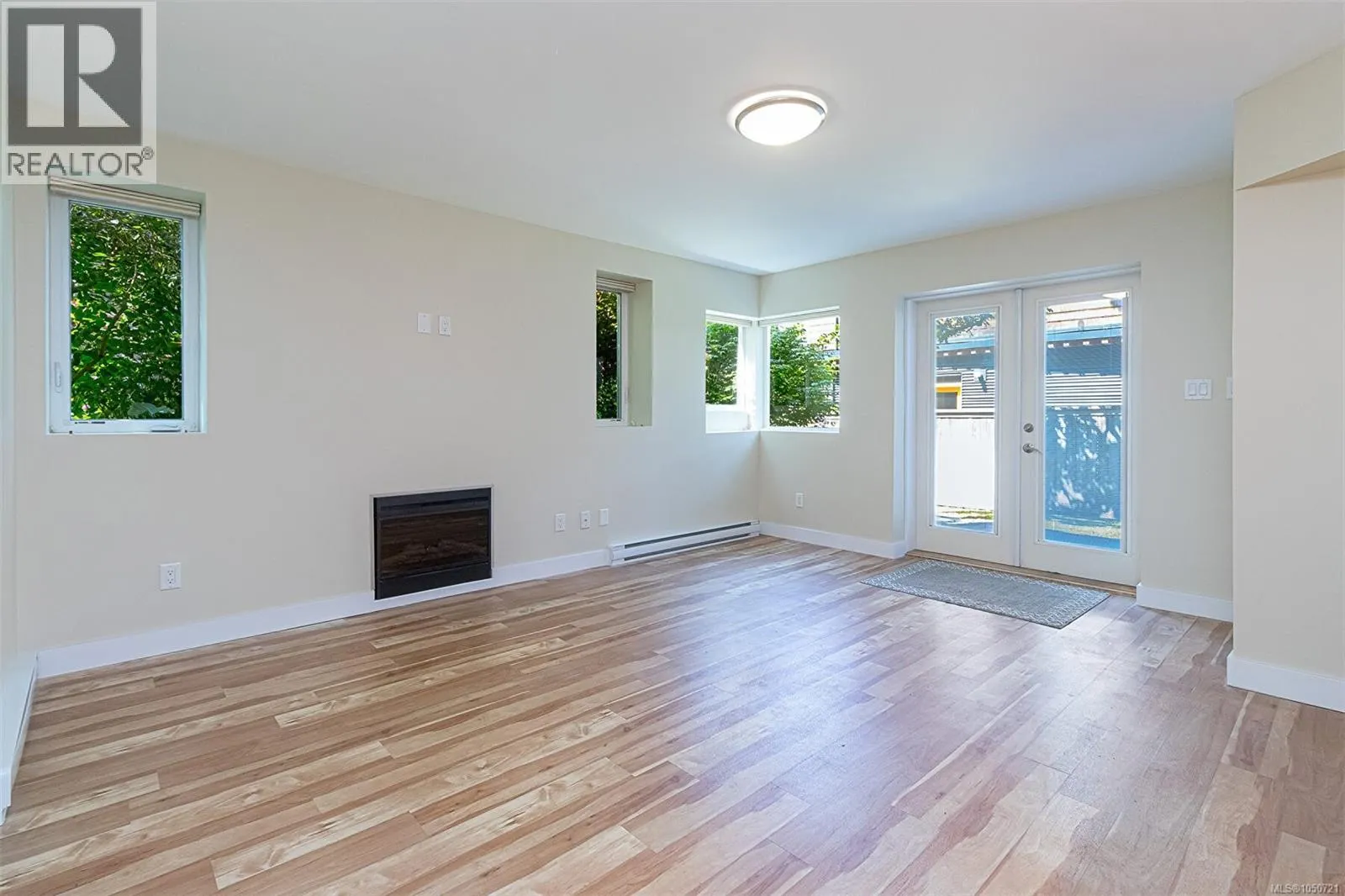 1 Briar Pl