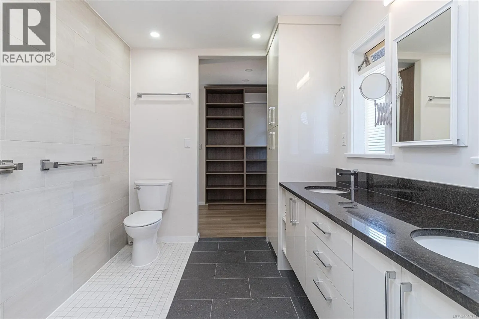 1 Briar Pl