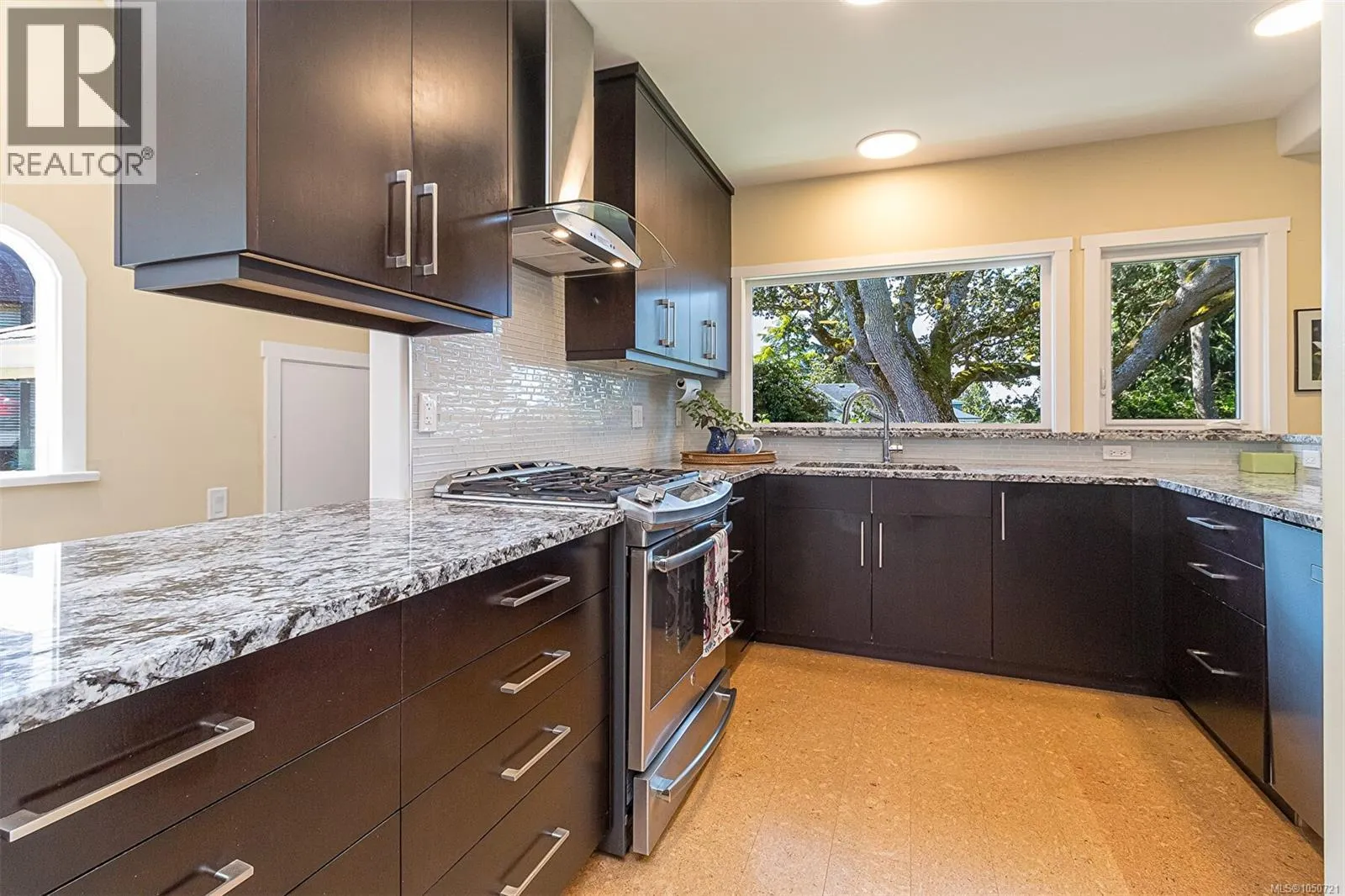 1 Briar Pl