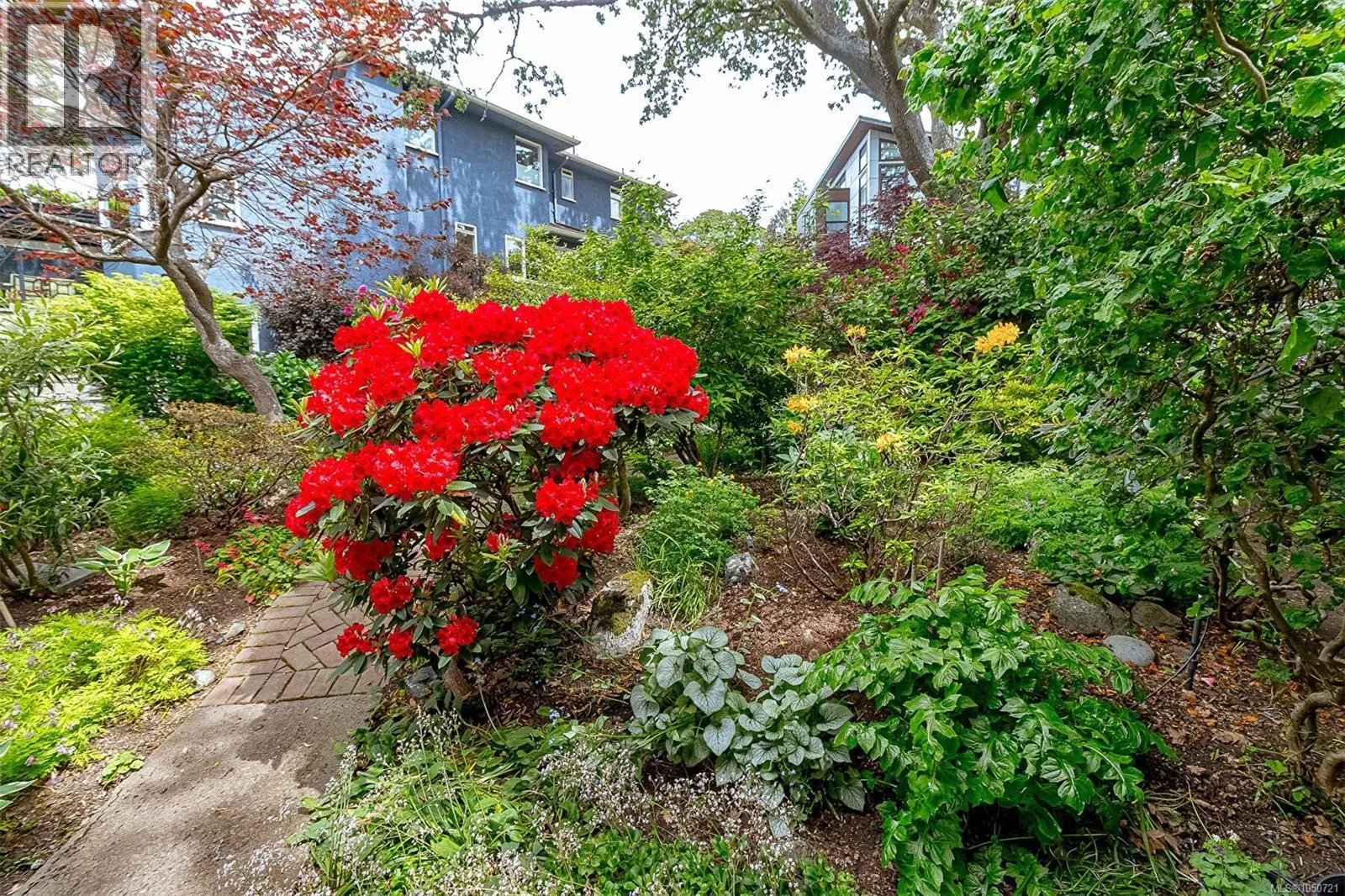 1 Briar Pl