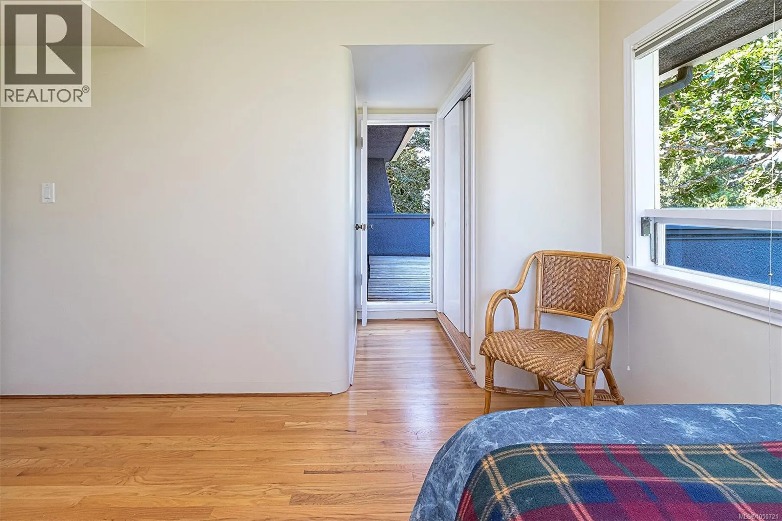1 Briar Pl