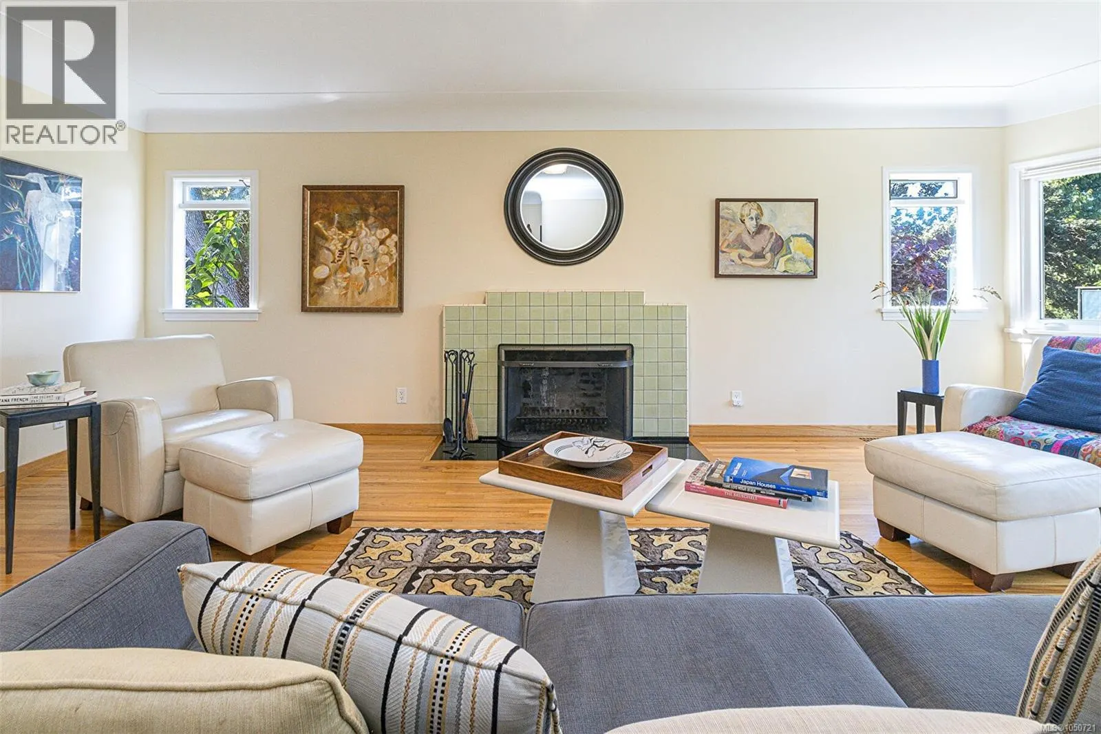 1 Briar Pl