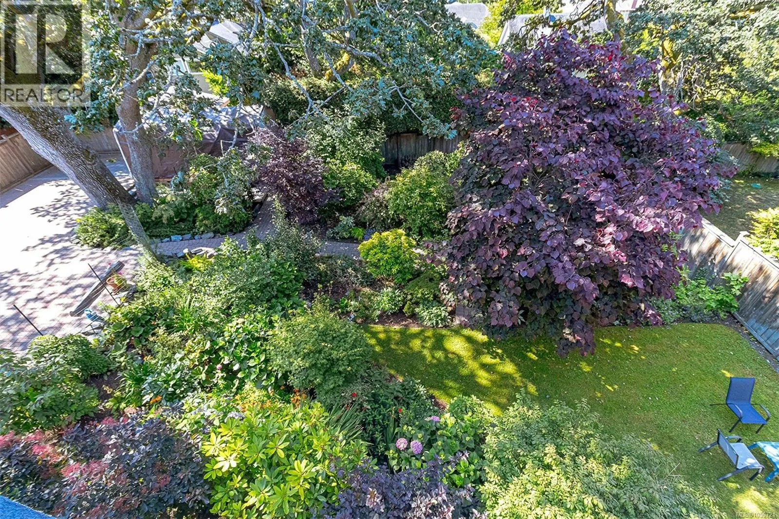 1 Briar Pl