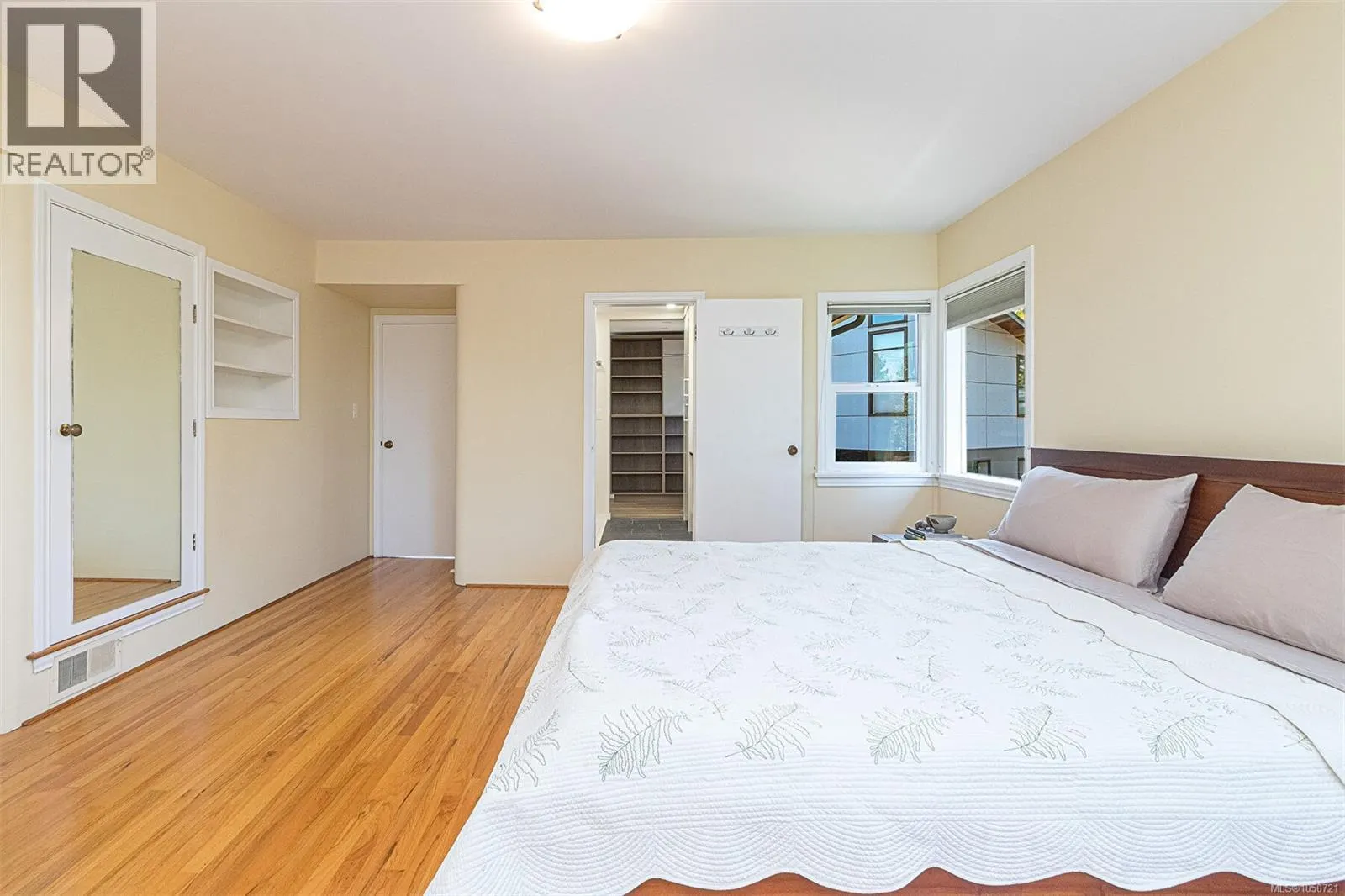 1 Briar Pl