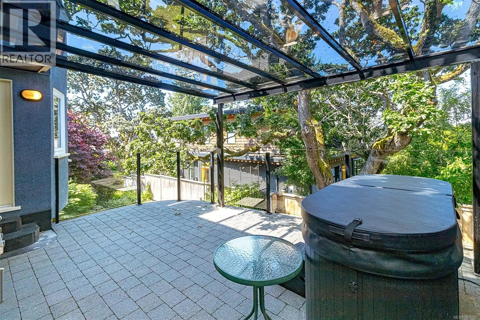 1 Briar Pl
