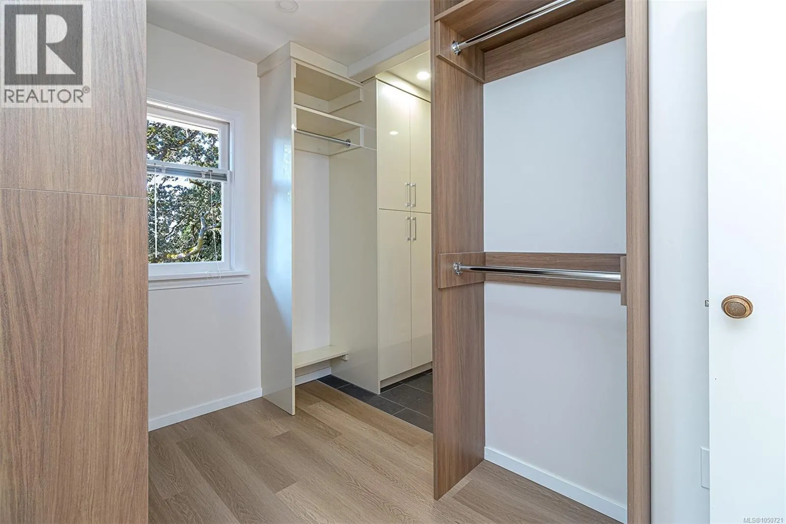 1 Briar Pl