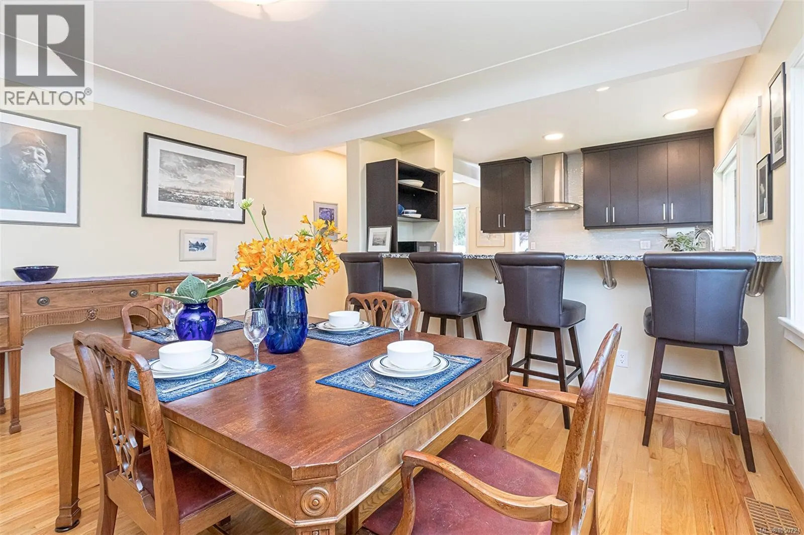 1 Briar Pl