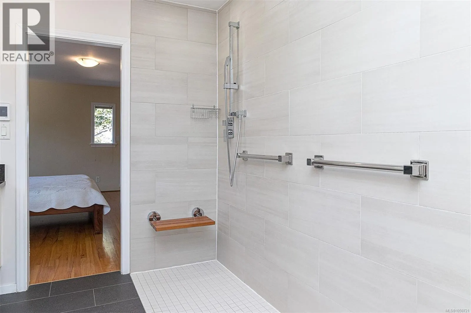 1 Briar Pl
