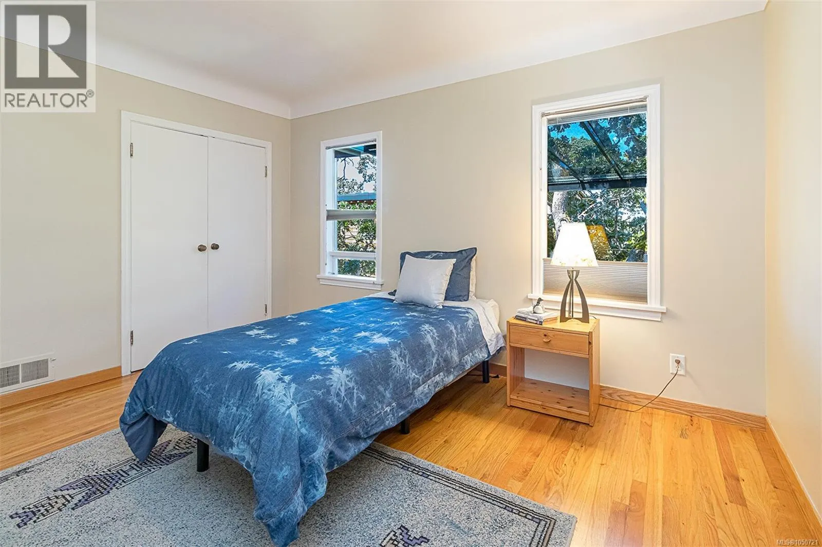 1 Briar Pl