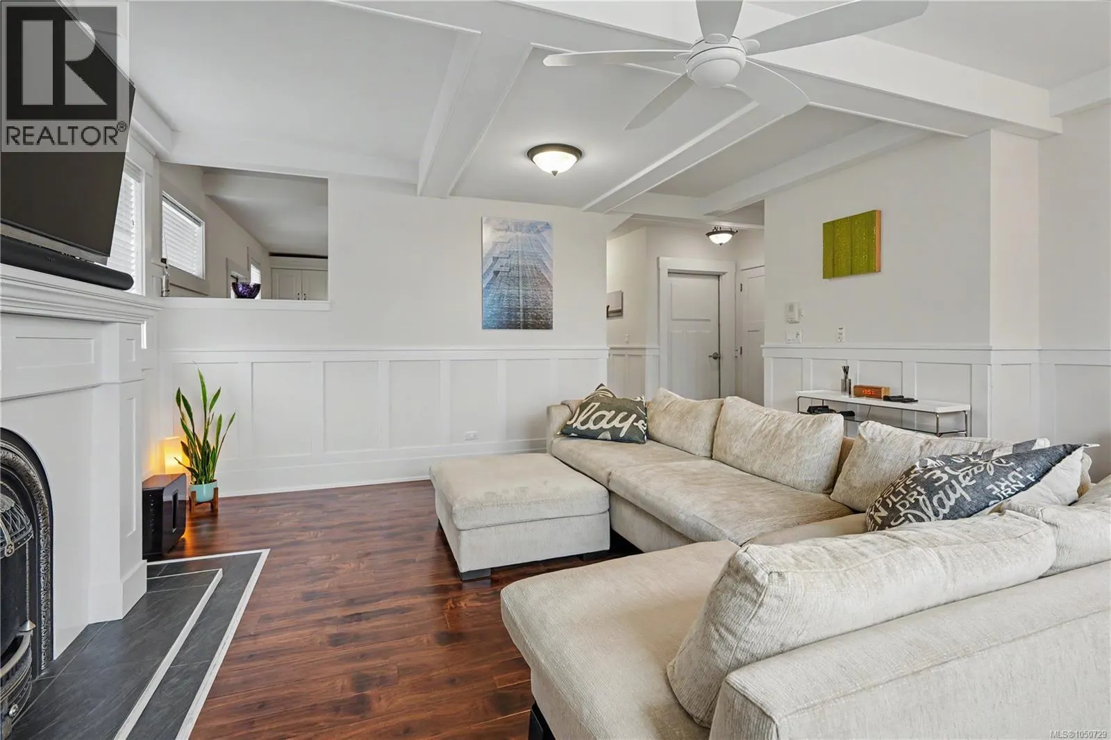 1064 Beverley Pl