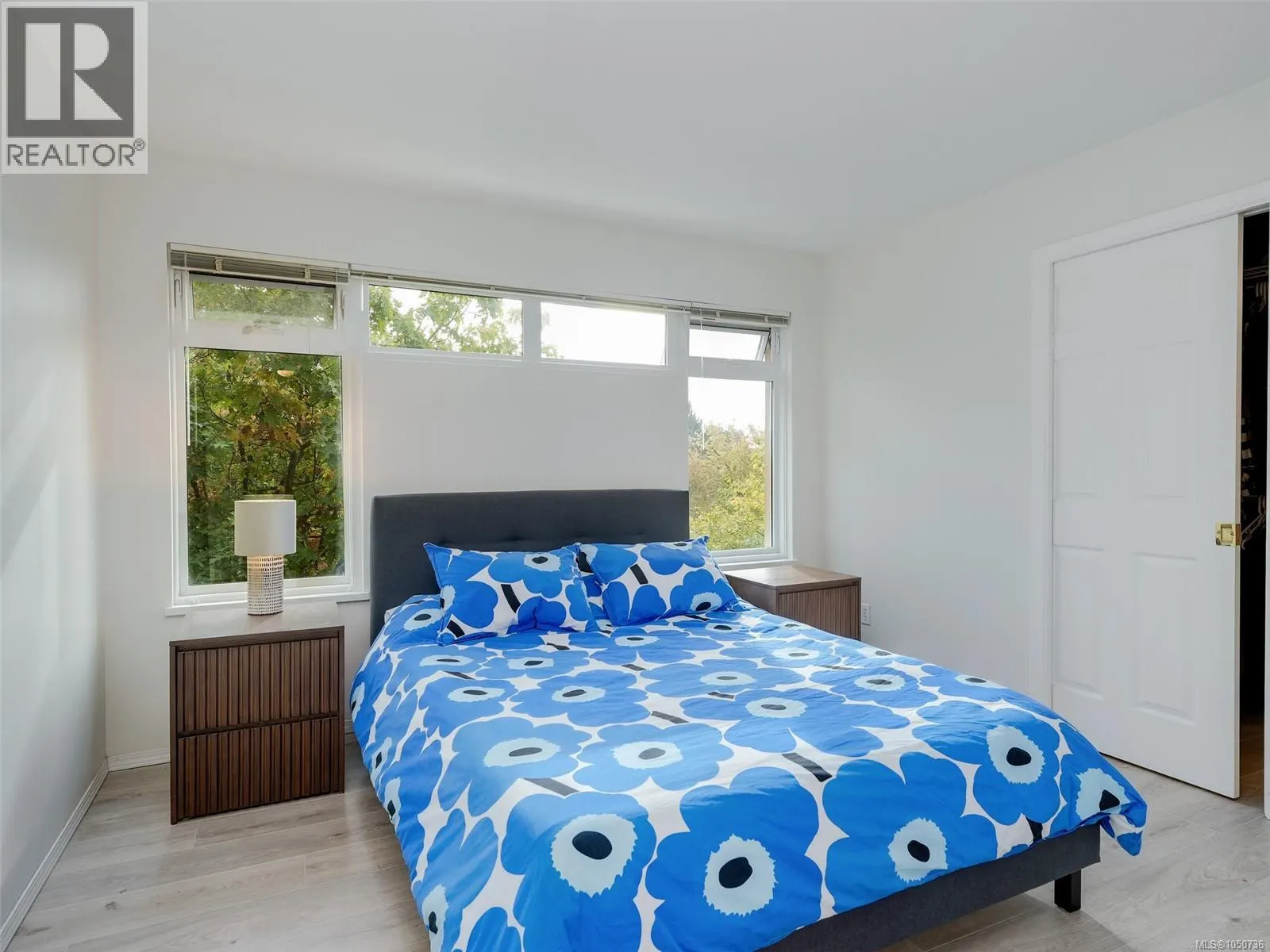 301 837 Selkirk Ave
