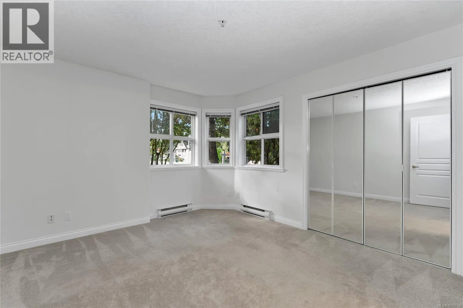 104 1580 Christmas Ave