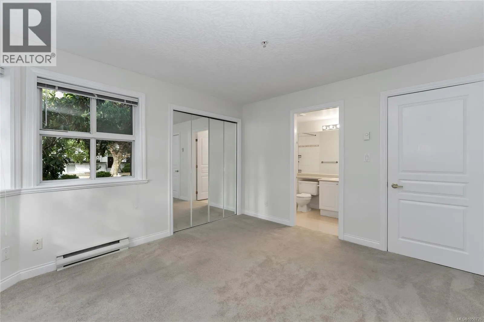 104 1580 Christmas Ave
