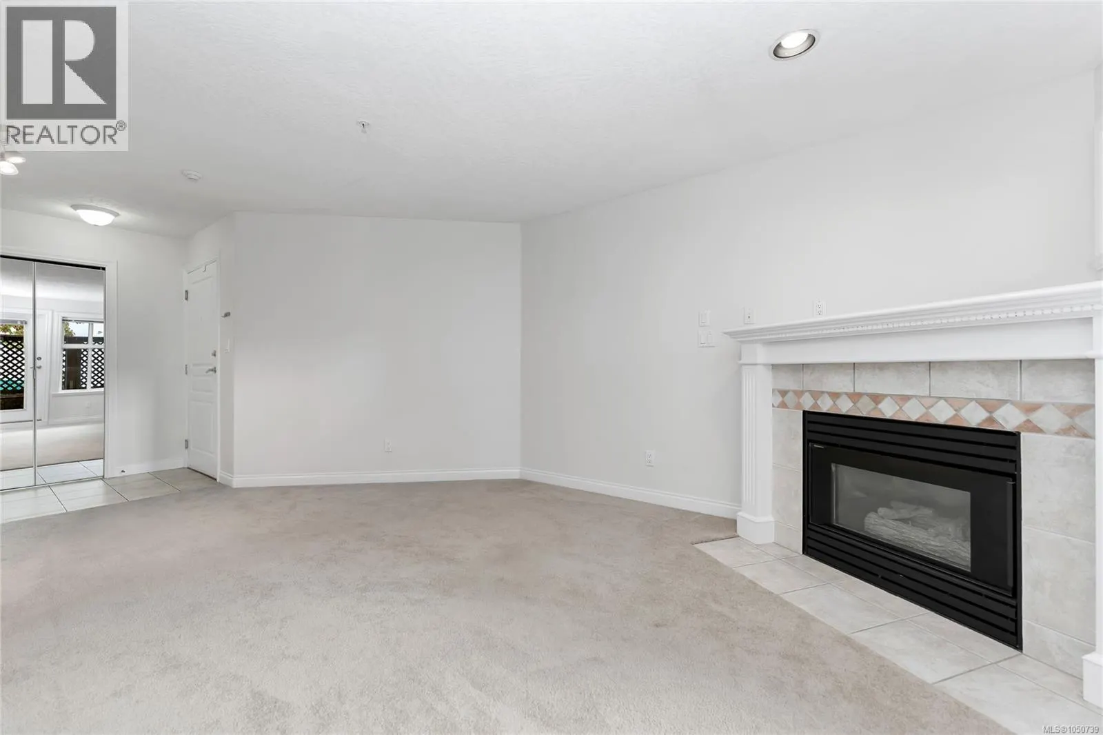 104 1580 Christmas Ave