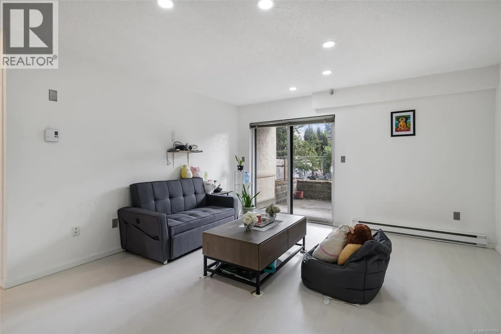 105 2757 Quadra St