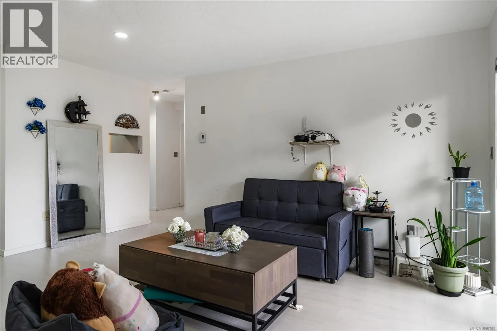 105 2757 Quadra St