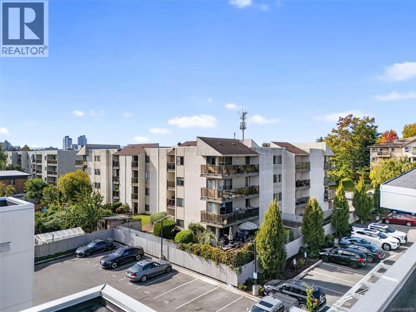 105 2757 Quadra St