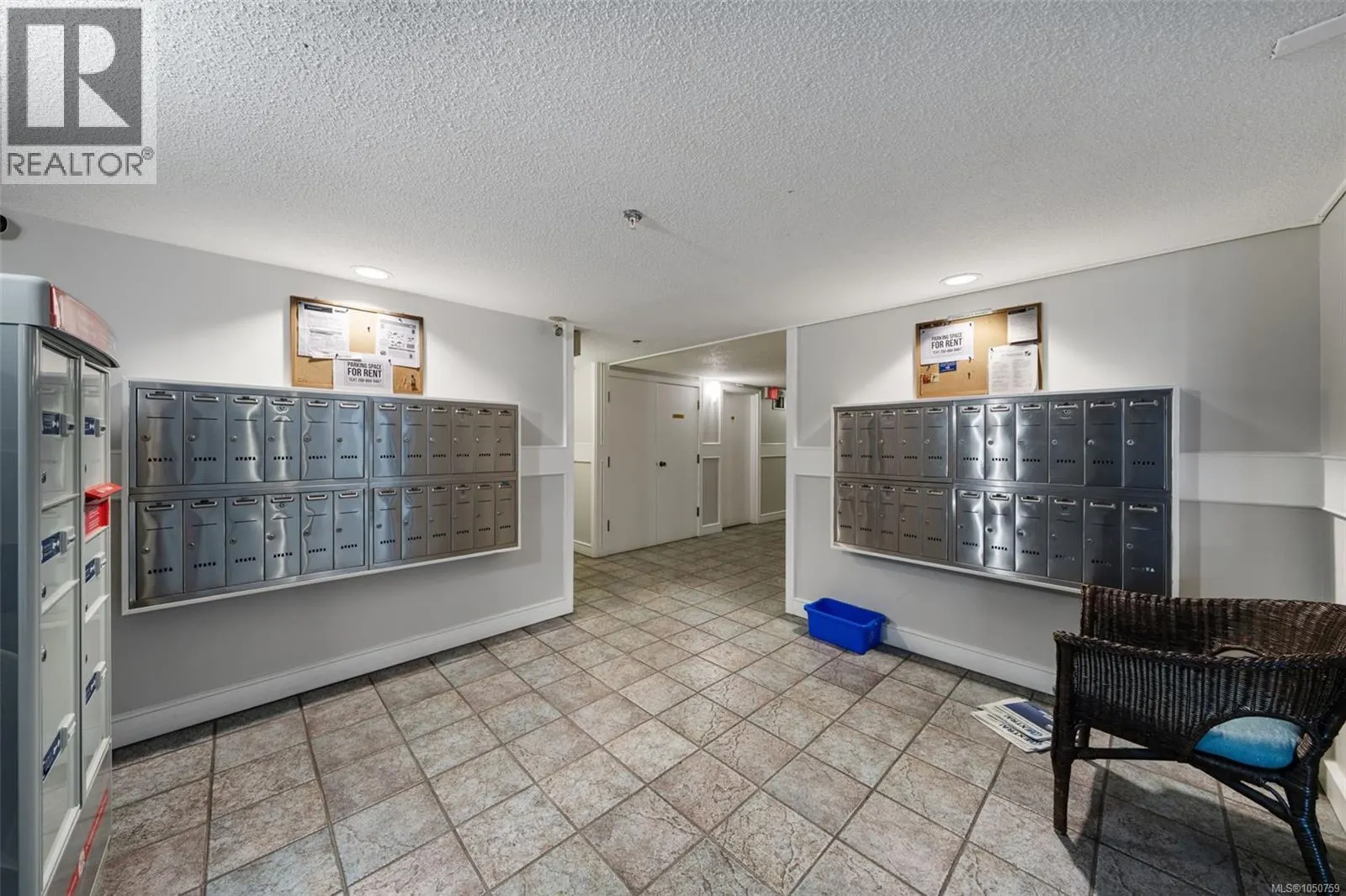 105 2757 Quadra St