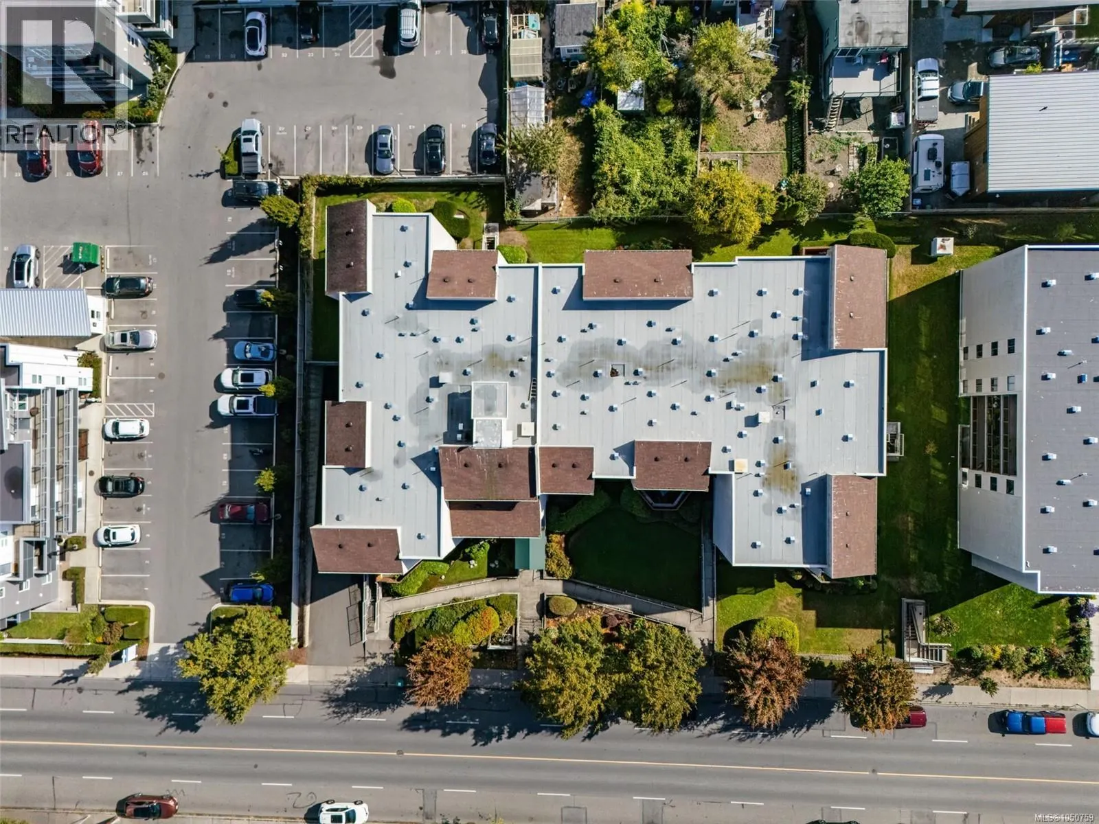 105 2757 Quadra St