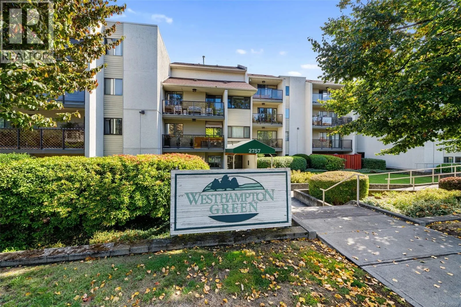 105 2757 Quadra St
