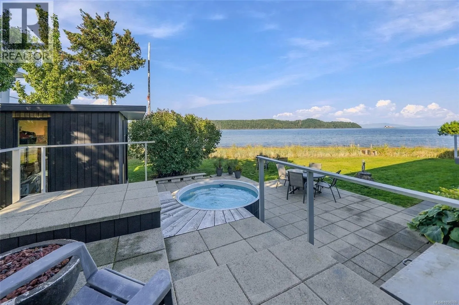 5425 Deep Bay Dr