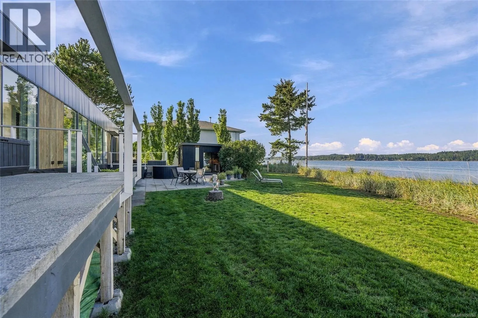 5425 Deep Bay Dr