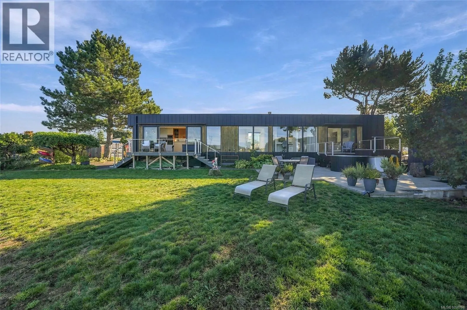 5425 Deep Bay Dr