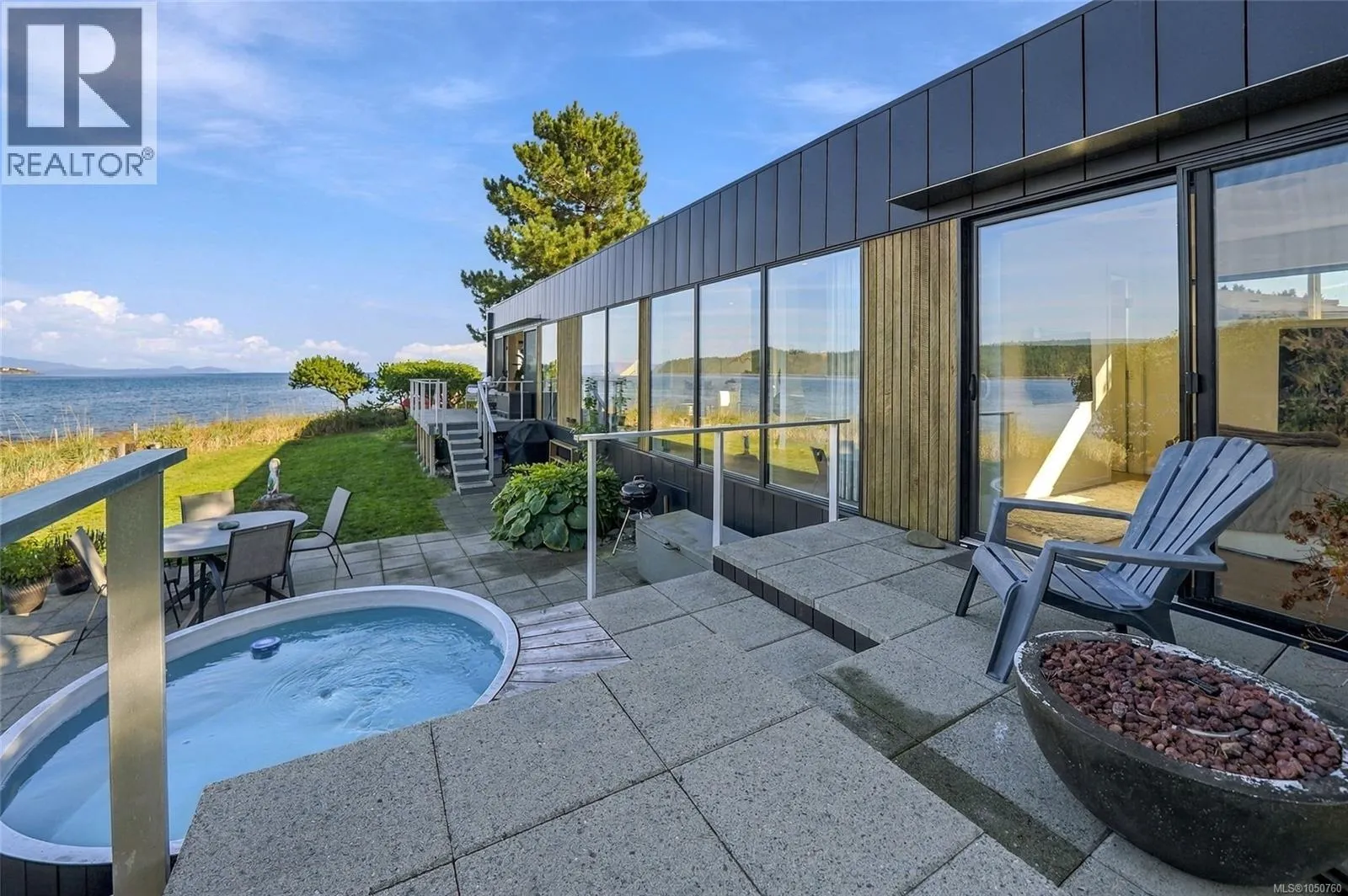 5425 Deep Bay Dr