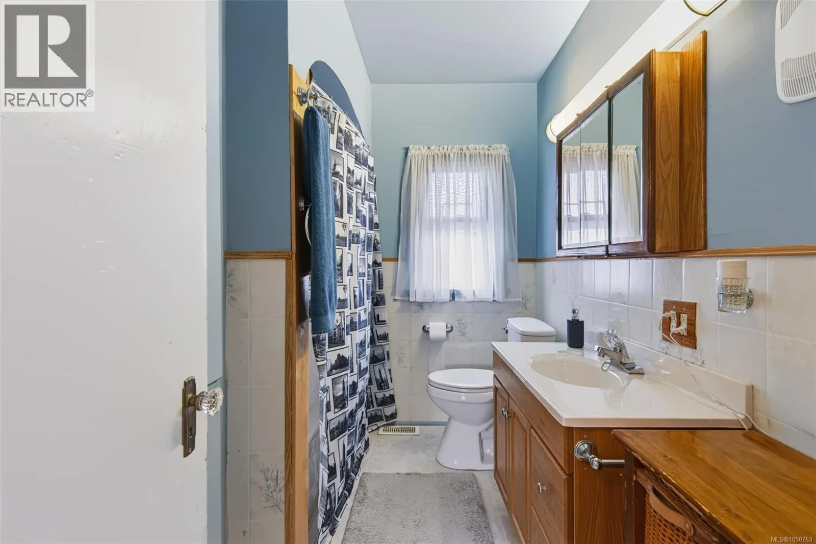 2635 5th Ave