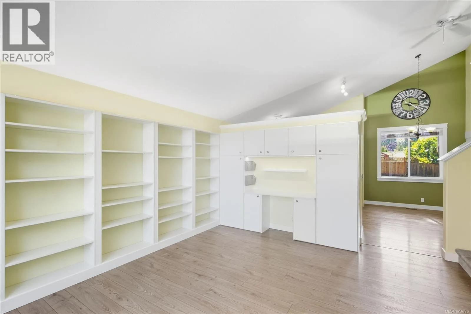 4310 Ashbury Pl