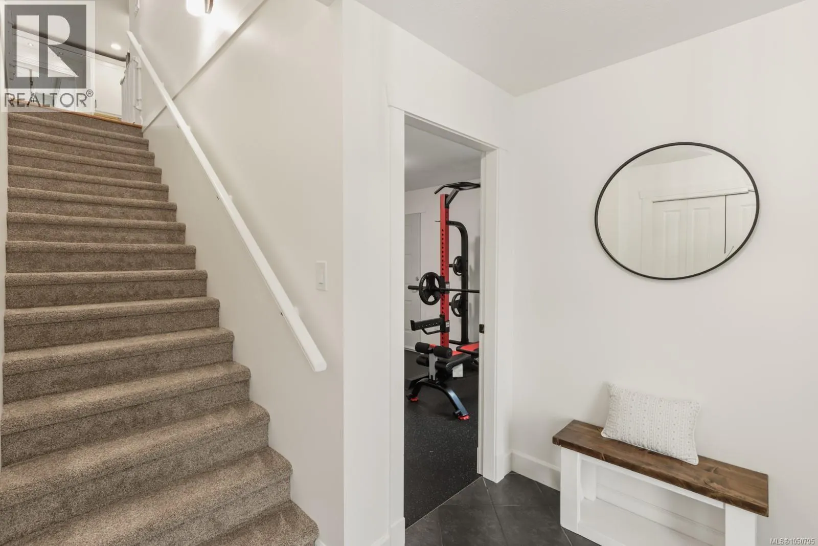 595 Sarum Rise Way