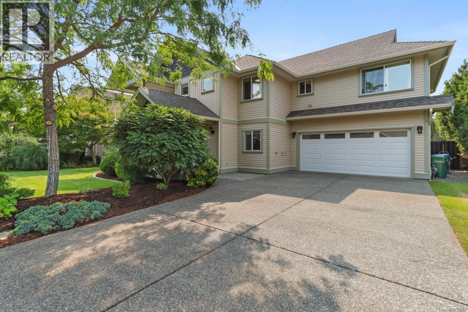 595 Sarum Rise Way