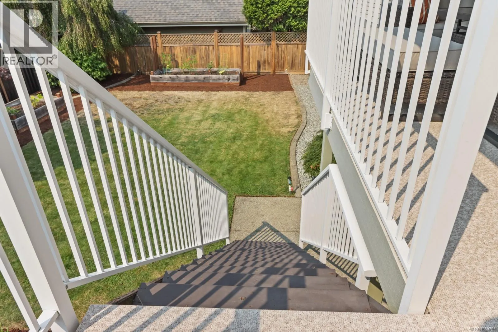 595 Sarum Rise Way