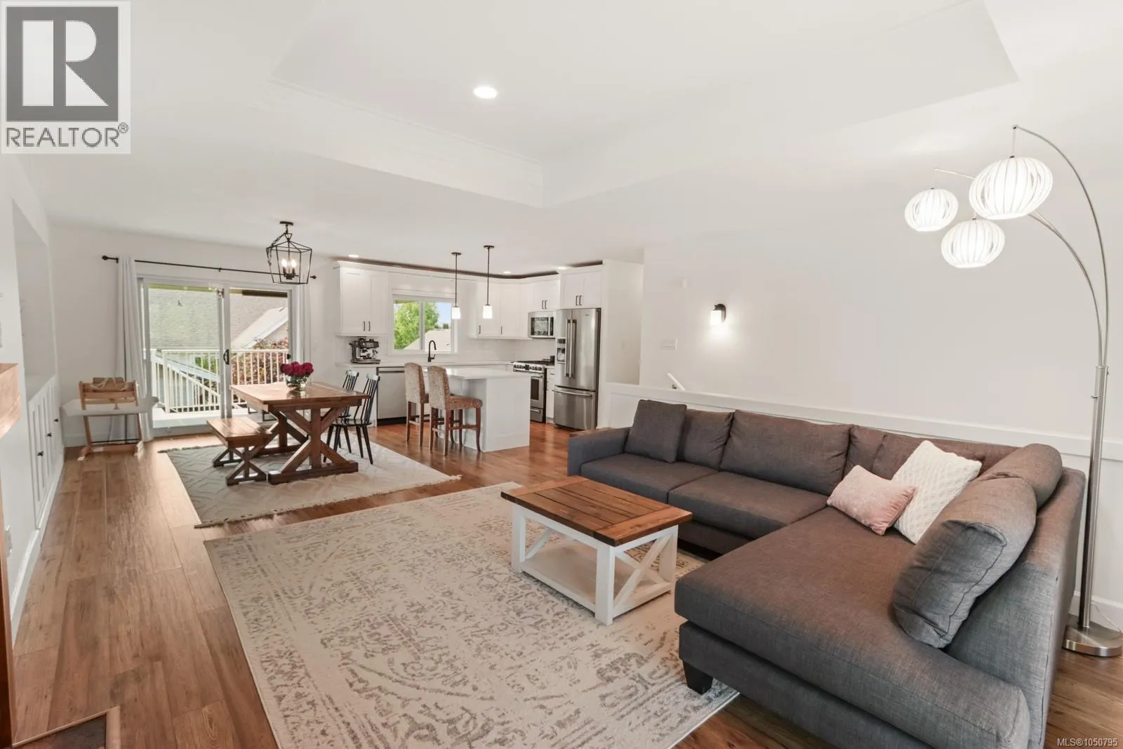 595 Sarum Rise Way