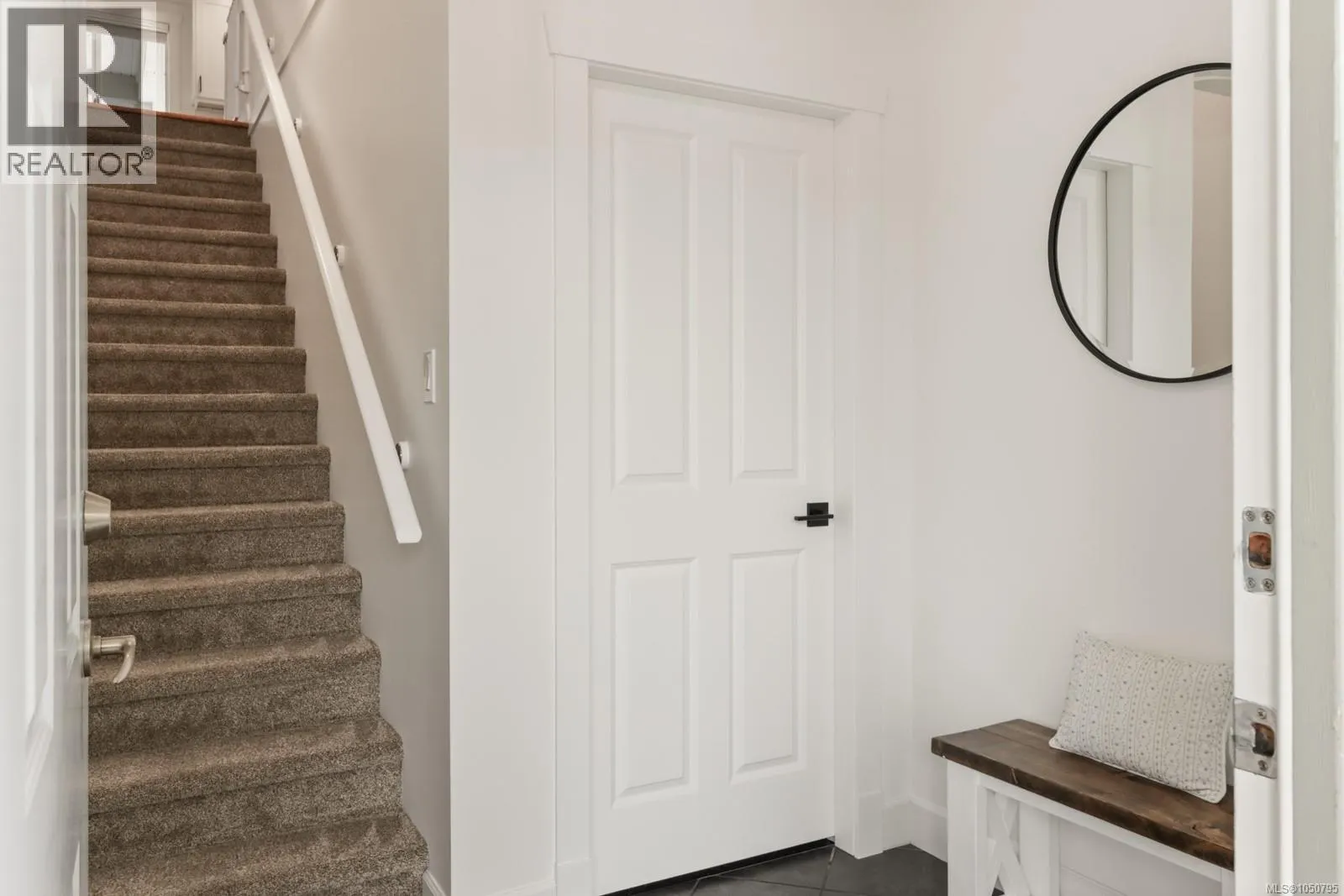 595 Sarum Rise Way