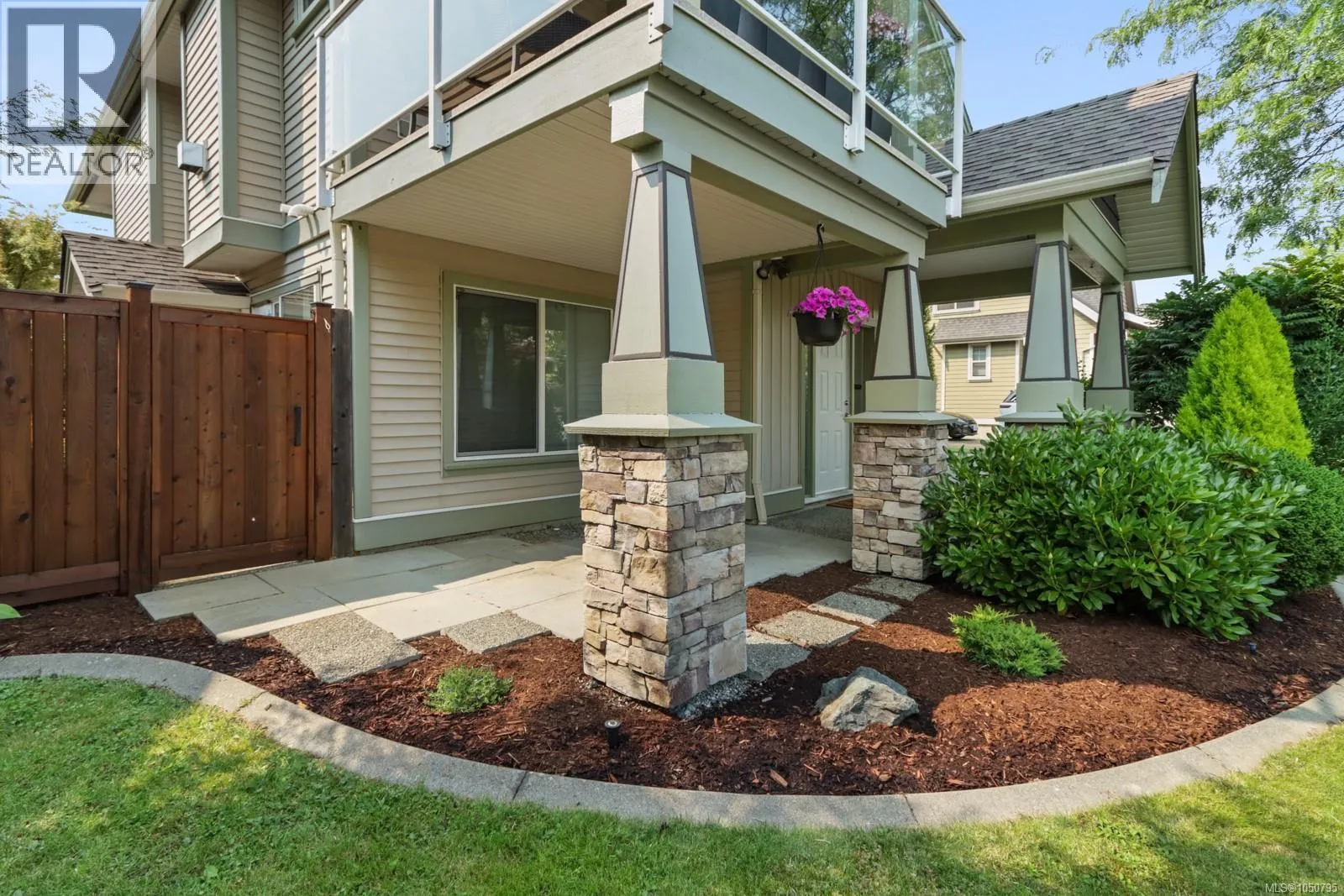 595 Sarum Rise Way