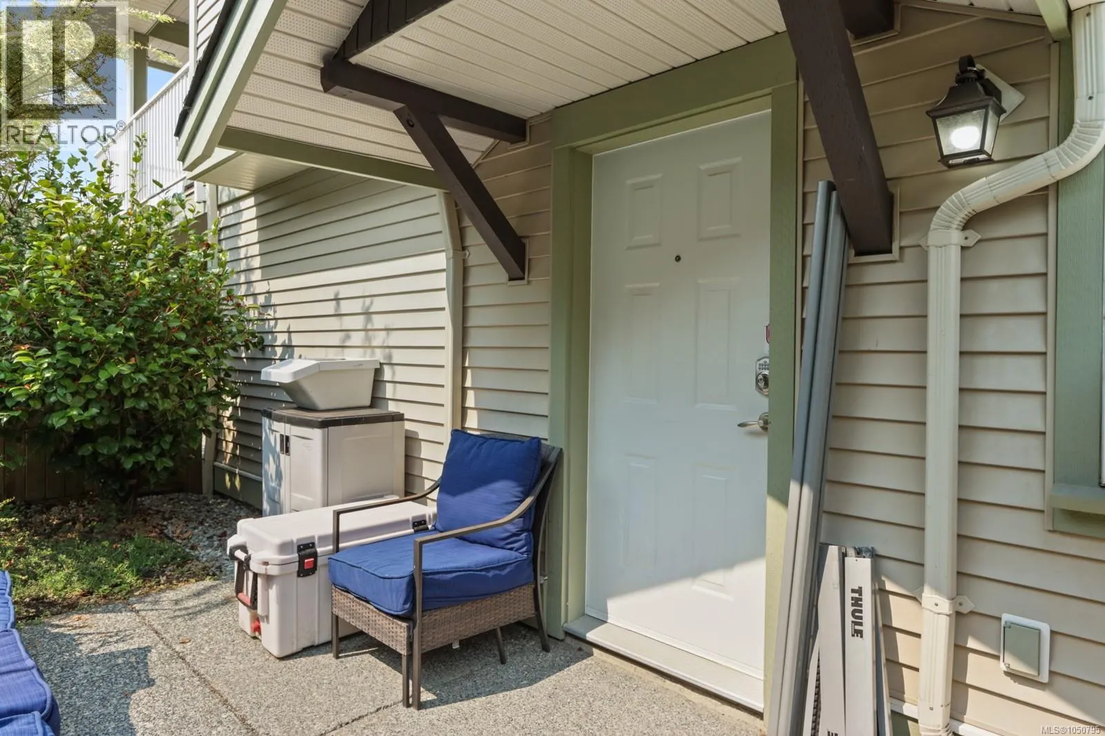595 Sarum Rise Way